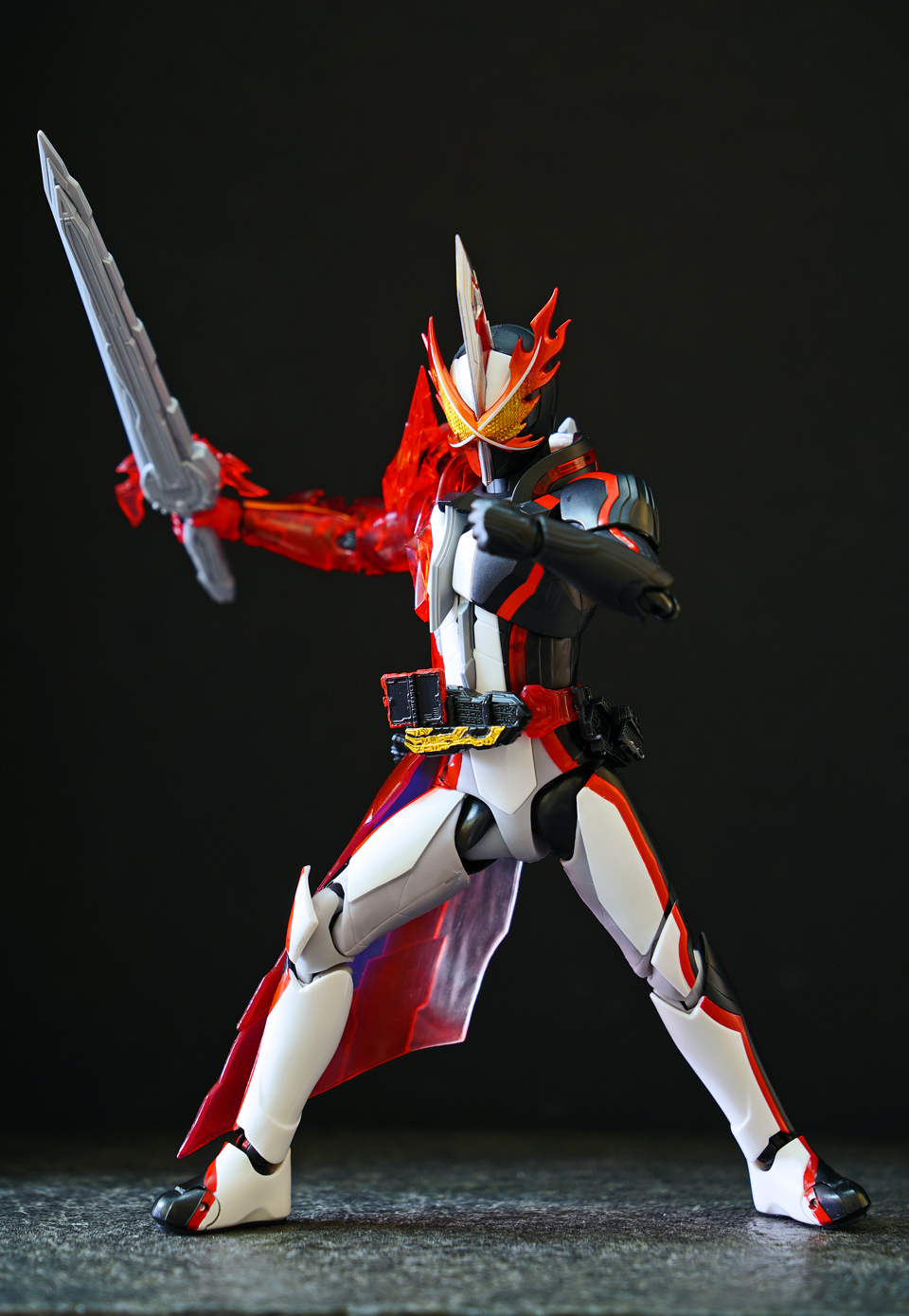 SHF Ichiban Kuji Last Prize A Saber 05-.jpg