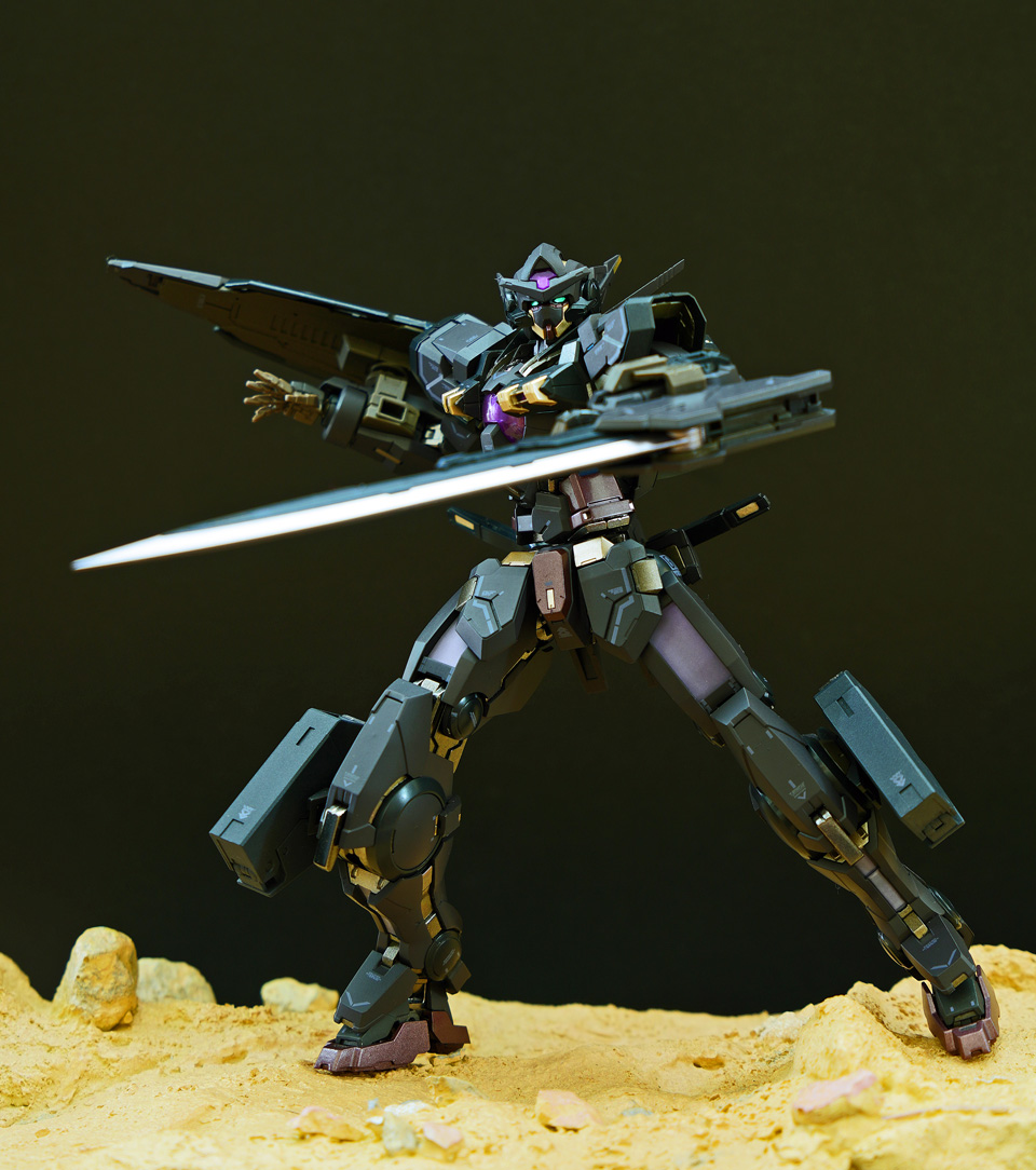 MB Gundam Astraea Type-X Finsternis 01-MB Gundam Astraea Type-X Finsternis 05-.jpg